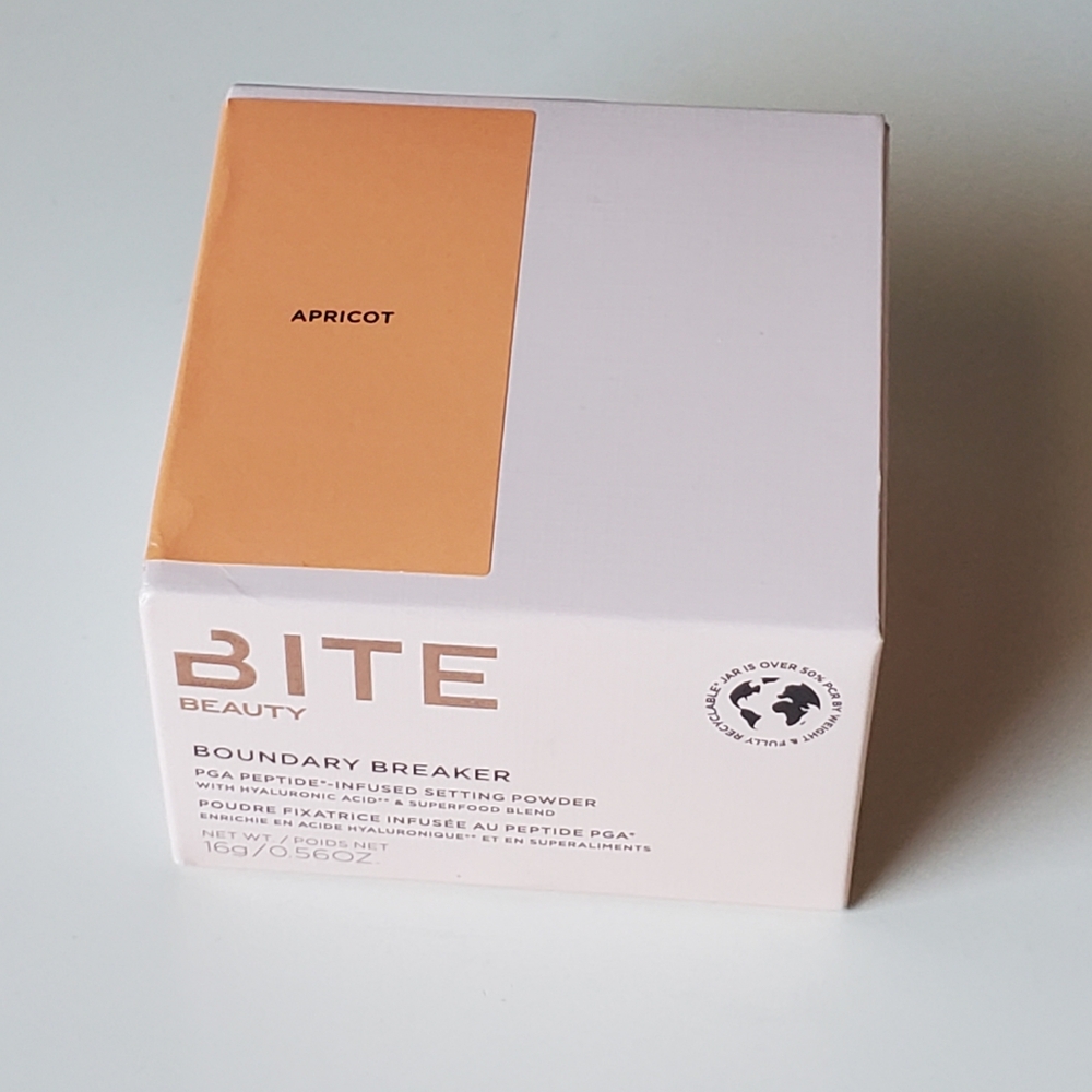 NEW BITE Beauty Boundary Breaker Peptide Infused Setting Powder in Apricot - Picture 2 of 5